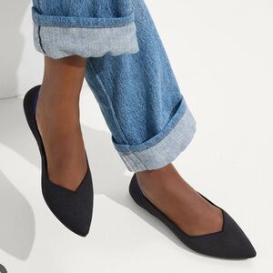 Rothy’s The Point Ballet Flats in Black (Size 9.5)